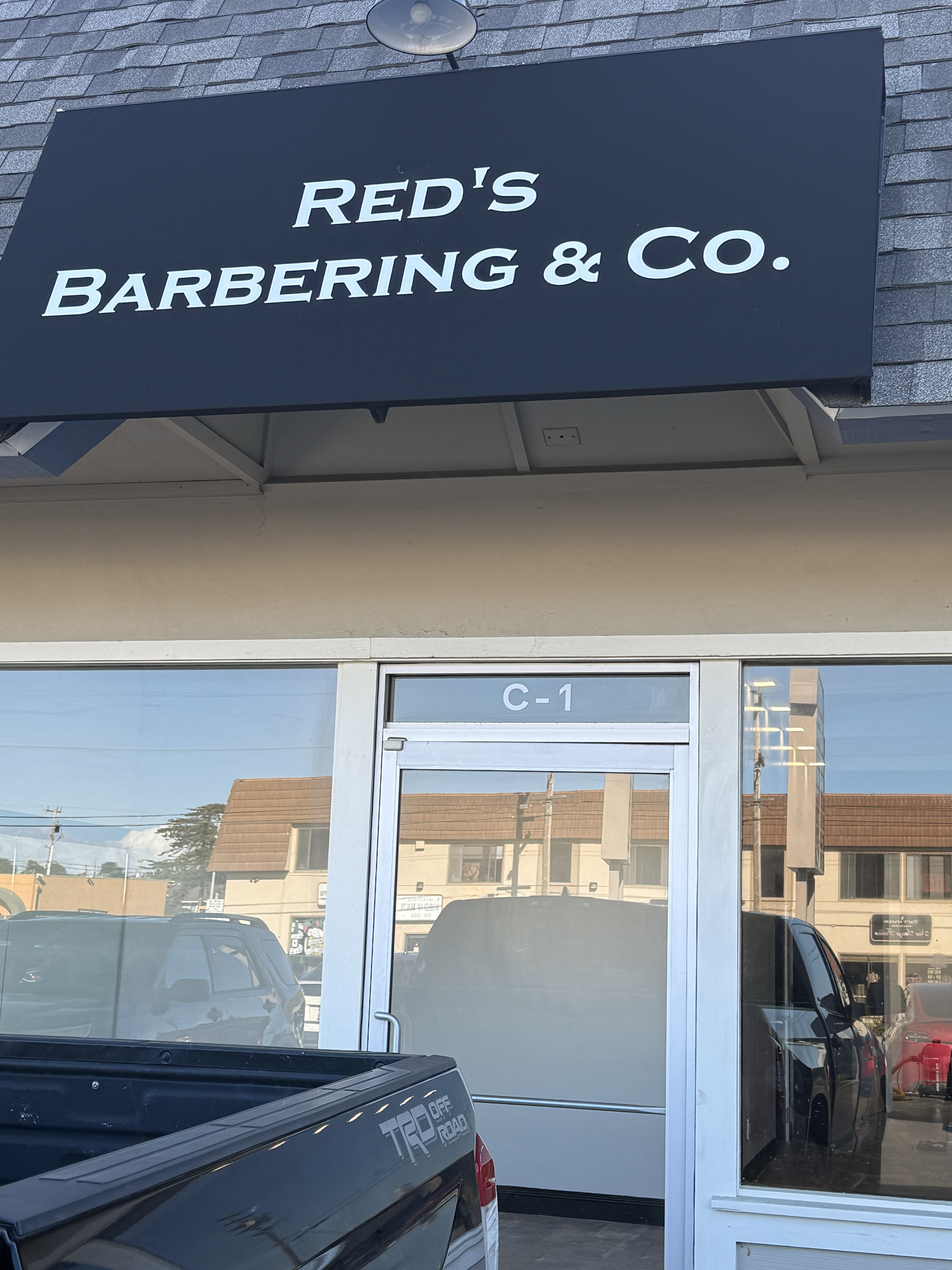 Map showing Red's Barbering & Co. location at 1760 Fremont Blvd, Seaside CA